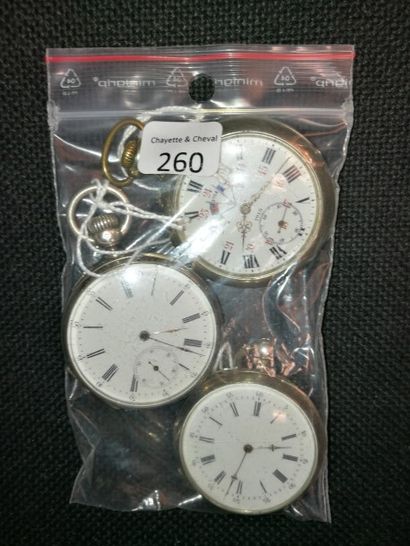 null Trois montres à cylindre en argent dont une avec cadran à 24 heures portant...