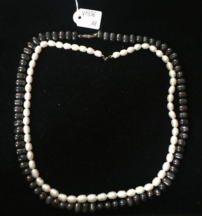 null Ensemble de 2 colliers de perles fantaisie grises et blanches