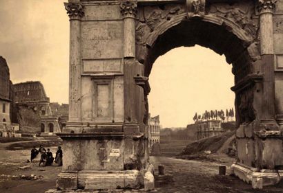 null Anonyme Rome, arc de Titus, vers 1870 Tirage au charbon 37,1 x 47,3 cm. On observera...