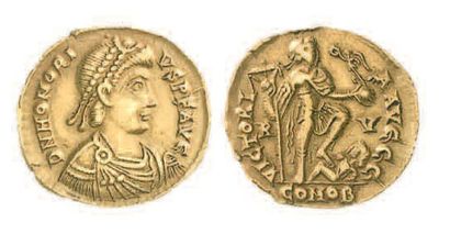 null ROME, Honorius (393-423). Solidus de Ravenne au buste de l'empereur. R/ L'empereur,...