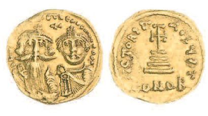 null BYZANCE, Héraclius (610-641). Solidus de Constantinople aux bustes de face d'Héraclius...
