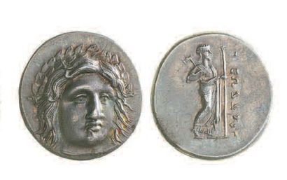 null GRECE, Carie, Pixodare (340-335). Didrachme au buste de face d'Apollon et au...