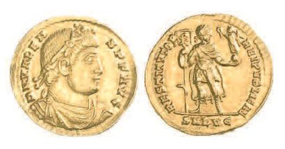 null ROME, Valens (364-378). Solidus de Lyon au buste de l'empereur. R/ L'empereur...