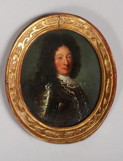 Miniature peinte à l'huile sur panneau, portrait en buste de 3/4 d'un aristocrate...
