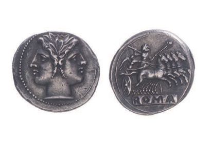 null ROME, République (225-212).
Didrachme à la tête de Janus. R/ la Victoire et...