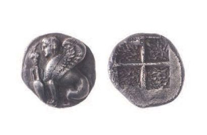 null IONIE, Chios (412-350).
Drachme (3,63 g.) au sphinx assis devant une amphore....