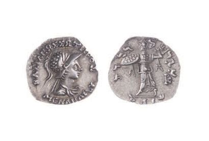 null BACTRIANE, Ménandre (160-145).
Drachme (2,42 g.) au buste du roi portant un...