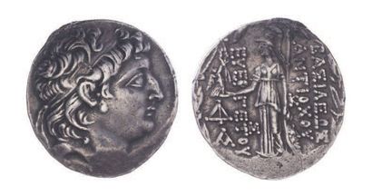 null SYRIE, Cléopâtre Théa et Antiochus VIII (125-121).
Tétradrachme (16,48 g.) aux...