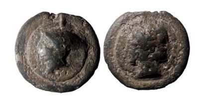 null ROME, République (289-245).
As de bronze coulé (296 g.) à la tête janiforme....