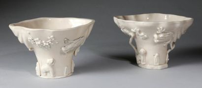 null Deux coupes libatoires en porcelaine blanc de Chine Chine, dynastie Qing, époque...