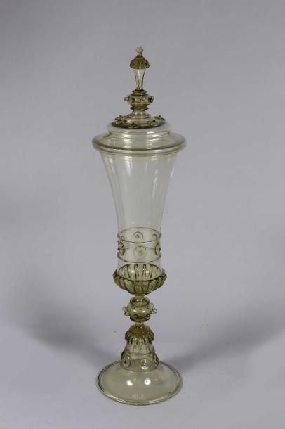 Manufacture Rhénane d'Ehrenfeld Grand vase: Vidrecome, couvert en verre soufflé de...