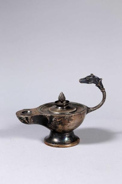 null Brûleur de fontaine à thé en argent de chez «Mapin & Web», modèle à l'antique...