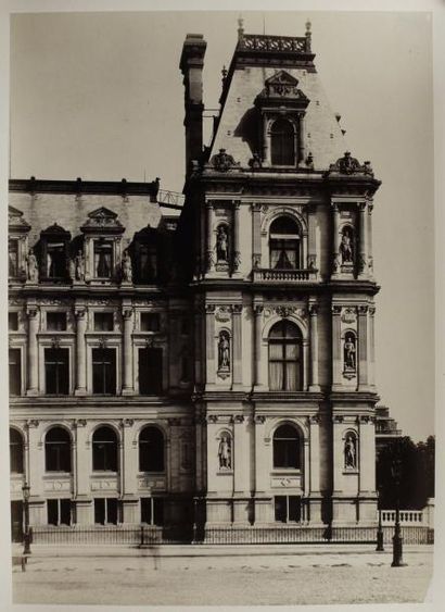 Pierre Lampué (1836-1924) Album de la reconstruction de l'Hôtel de ville de Paris,...