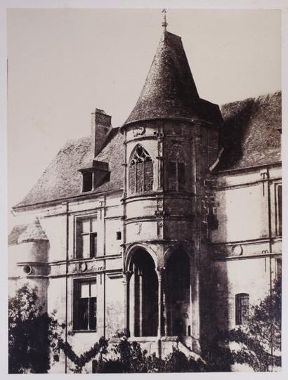 Louis Feroz? Château de Nantouillet l'Entrée et La Chapelle, vers 1860, deux épreuves...