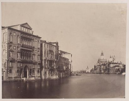 Attribué à Bresolin Vues de Venise, vers 1854, 6 épreuves sur papier salé virées...