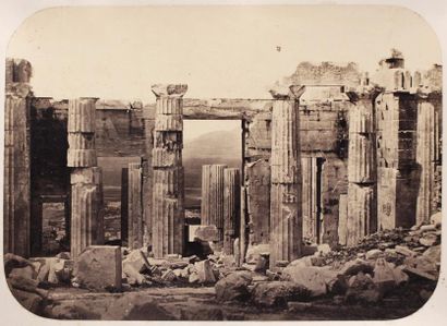 Gabriel de Rumine (1841-1871) Colonnades du Parthénon, 1861, grande épreuve albuminée,...