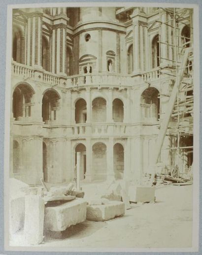 Marville Album des travaux de restauration du Château de Saint-Germain-en-Laye (1862-1865),...