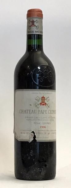 null 1 bouteille CHÂTEAU PAPE CLÉMENT GC Graves 1996 - Etiquette déchirée.