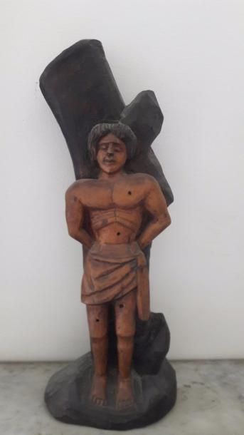 null Art naïf, Saint-Sébastien, sculpture en bois taille directe. H. 47 cm.
