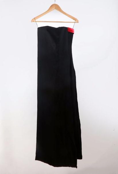 OCIMAR VERSOLATO Robe longue bustier en satin noir, motif rose sur le côté. T36/...