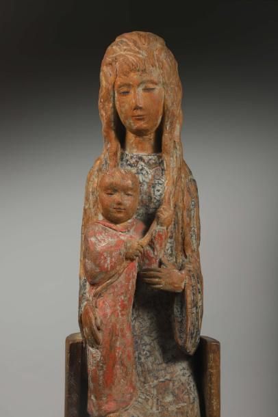 null Vierge au trône avec l'Enfant Bois sculpté polychrome. Signé illisible Ecole...