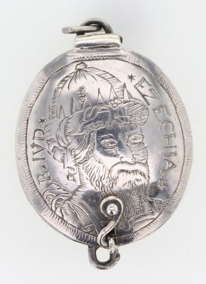 null Pendentif reliquaire en argent (800°/00) gravé de la figure du prophète de l'Ancien...