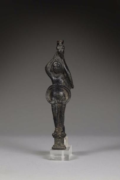 null Figure d'applique Figurant le dieu Attis Bronze Art Romain, IIème-IIIème siècles.
...