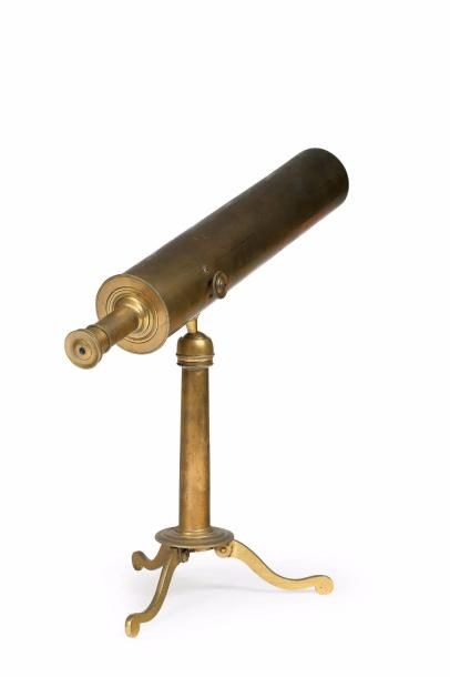 null Télescope de salon en laiton, non-signé, France fin du XVIIIe ou début du XIXe...