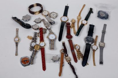 null Lot de trente montres bracelets récentes, quartz et mécanique			.