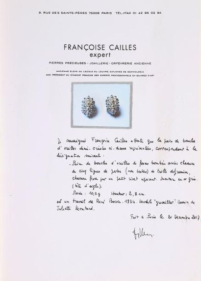 René Boivin, modèle «groseillier», 1934 
Paire de boucles d'oreille demi-créoles...