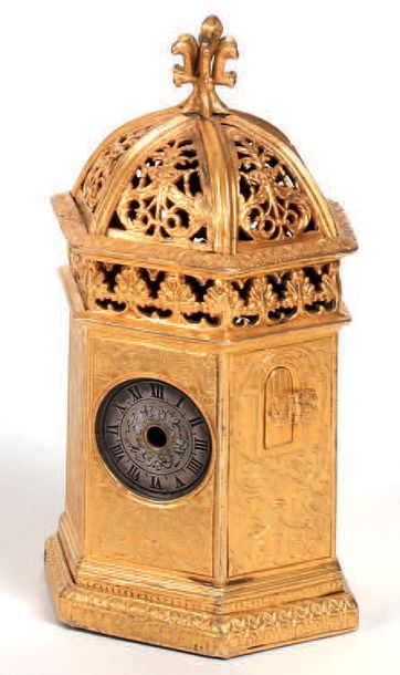 null Boîtier hexagonal d'horloge de type courant au milieu du XVIe siècle. Bronze,...