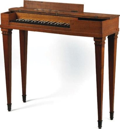 null Petit piano forte, anonyme, fin du XVIIIe siècle.
Caisse en chêne, pieds (postérieurs)...