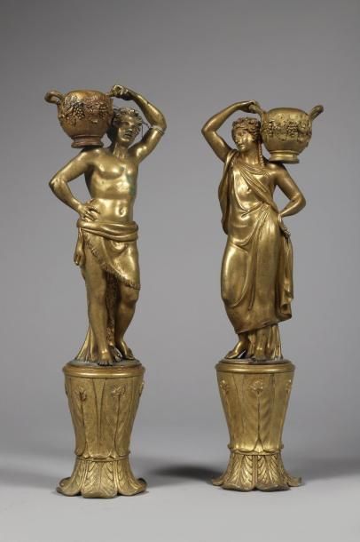 null H.39 cm. Deux éléments d'un candélabre en bronze doré et régule verni représentant...