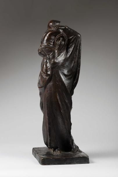 André LENOIR (XIXème-Xxème siècle) Femme berbère portant son enfant sur ses épaules...