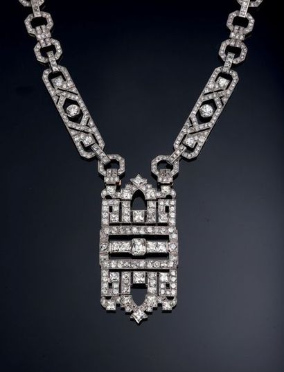 Sautoir transformable en platine et diamants, Années 1930' Collier sautoir transformable...