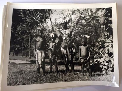 LEBIED - ROSY Portraits ethographiques et scarifications Congo année 1940 24 épreuves...