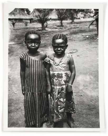 H. ROSY Enfants Bwaka et portraits Bundu 6 épreuves argentiques, légendes ronéotypées...