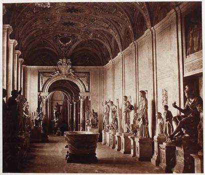 James Anderson (1813-1877) Palais du Vatican, 5 vues intérieurs des collections de...