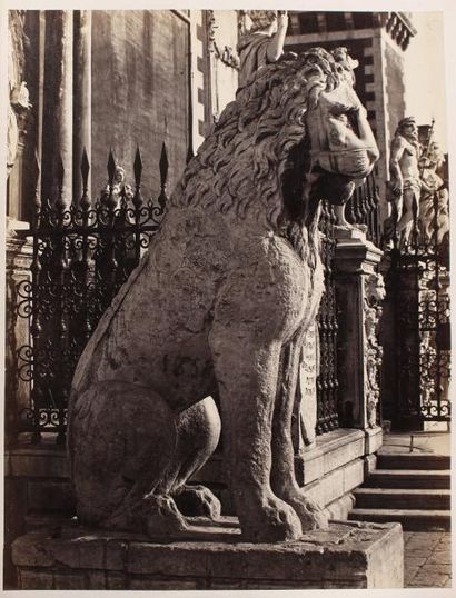 Attribué à Naya Le Lion de Saint-Marc, vers 1860, grande épreuve albuminée, 350x...