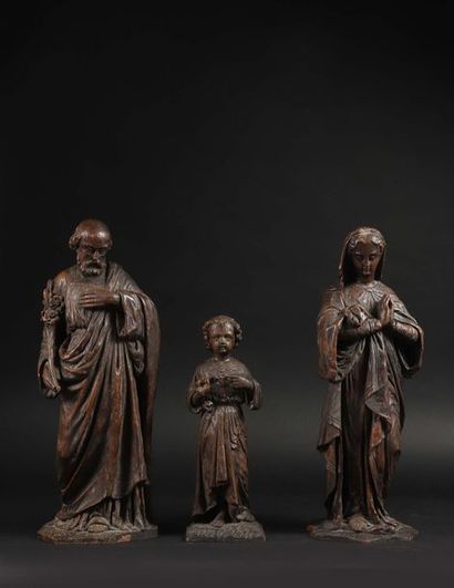 null La Sainte Famille

Trois statuettes en bois de résineux sculpté et patiné

France...