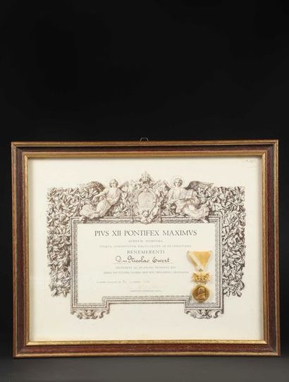 null Médaille BENE MERENTI de PIE XII avec son ruban

1956

Fixée sur le certificat...
