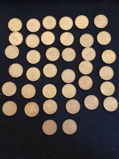 null LOT de 38 PIECES de 20 REICHSMARK OR entre 1888 et 1912: -36 pièces (A) -2 pièces...
