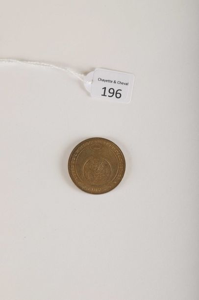 null Médaille en bronze dorée frappée par la Monnaie de Paris pour le Musée d'Horlogerie...