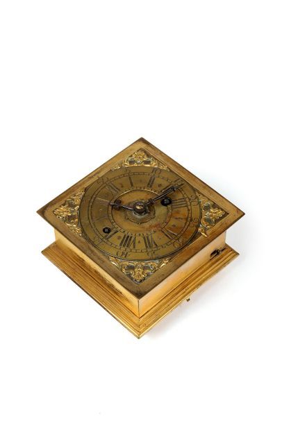 null Pendule de table à réveil de forme carrée, Italie (?), fin du XVIIIe siècle....
