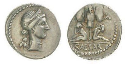 ROME Jules César (100-44). Denier à la tête de Vénus et aux prisonniers (La Gaule...