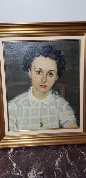 null NON VENU Ecole française du Xxème s., Portrait de femme au chemisier blanc (portrait...