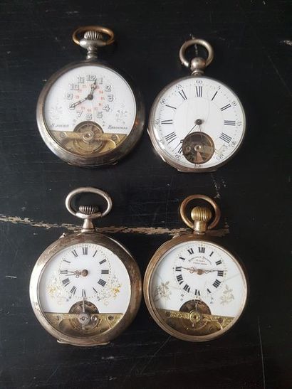 null Quatre montres à balancier visible dont trois Hebdomas 8 jours.