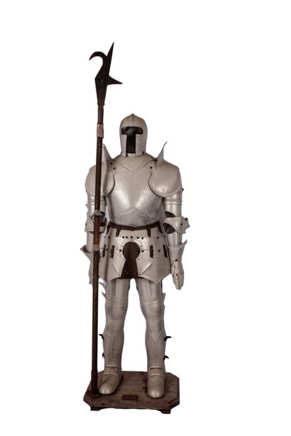 Armure de chevalier en aluminium avec une...