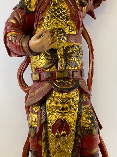  Important sujet en bois peint polychrome à l'effigie d'une divinité Asie du Sud-Est...