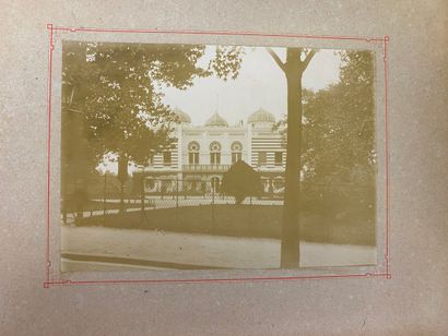  ALBUM PHOTOS (Fin XIX° siècle) Album de 25 photographies de Paris, contrecollées...